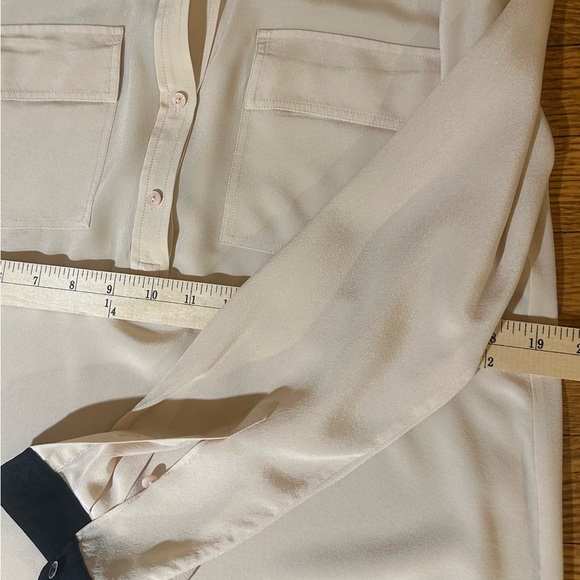 Vince Blush Blouse with Black Trim - Picture 8 of 9